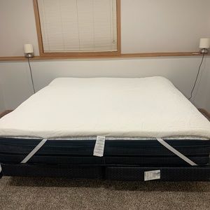 King Mattress + MyPillow Topper